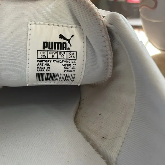 Puma - Picture 9 of 9